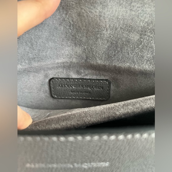 Authentic Alexander McQueen Leather Chain AMQ Bag - Picture 8 of 14